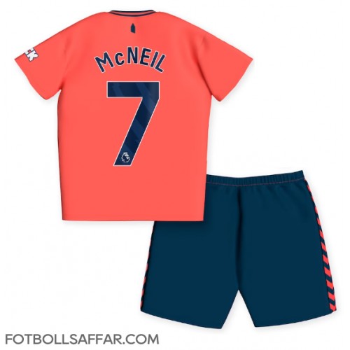 Everton Dwight McNeil #7 Bortadräkt Barn 2023-24 Kortärmad (+ Korta byxor)